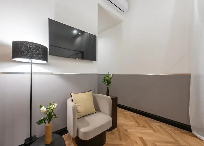 Affittacamere Dh Castello 4*