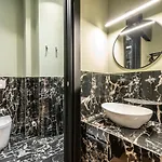 Dh Castello بيت ضيافة 4*